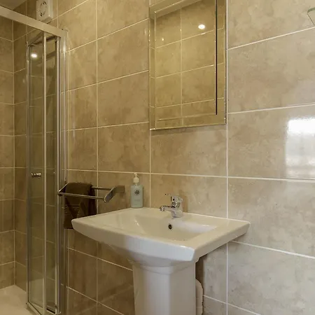 Deganwy Konukevi 4*